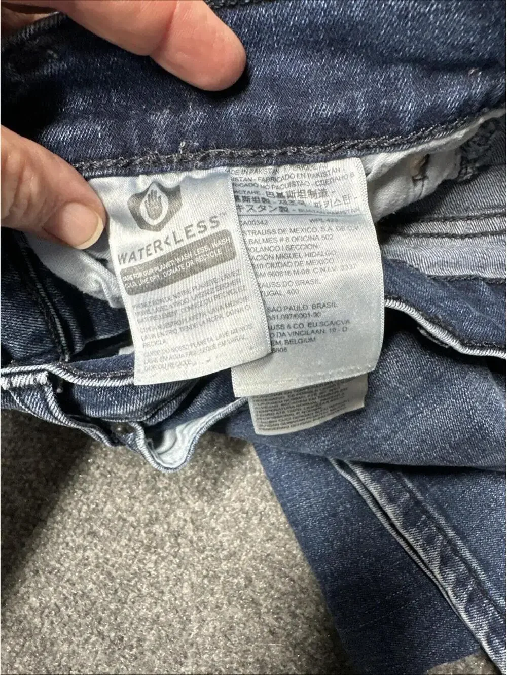 levis 541 jeans mens 30x30 Tapered Legs